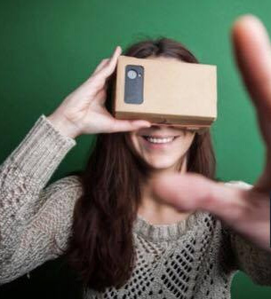 Óculos de realidade virtual de papelão já são enviados como brinde.