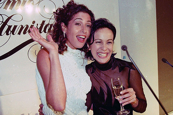 Vanessa Nunes e Priscila Franco  na festa do Prêmio Colunistas Rio 2000.