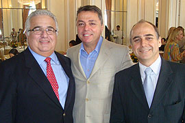 Daruiz Paranhos (Rede Bandeirantes), Paulo Renato Simões (Editora Abril) e Antonino Brandão (NBS)